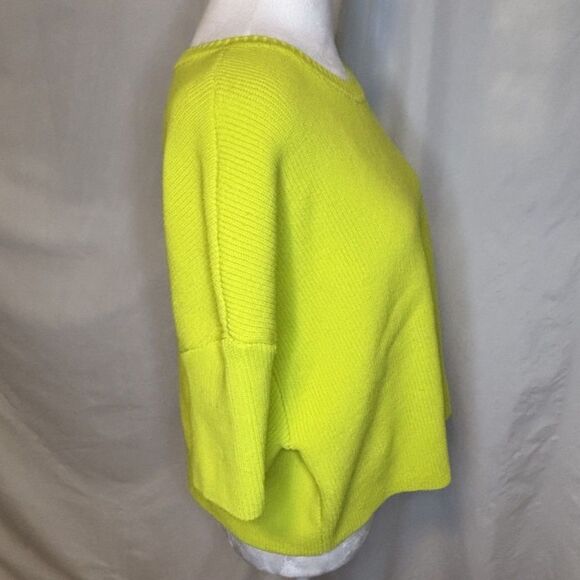 Express Neon Green Crew Neck Short Sleeve Boxy Sweater Womens Stylish - Picture 4 of 5